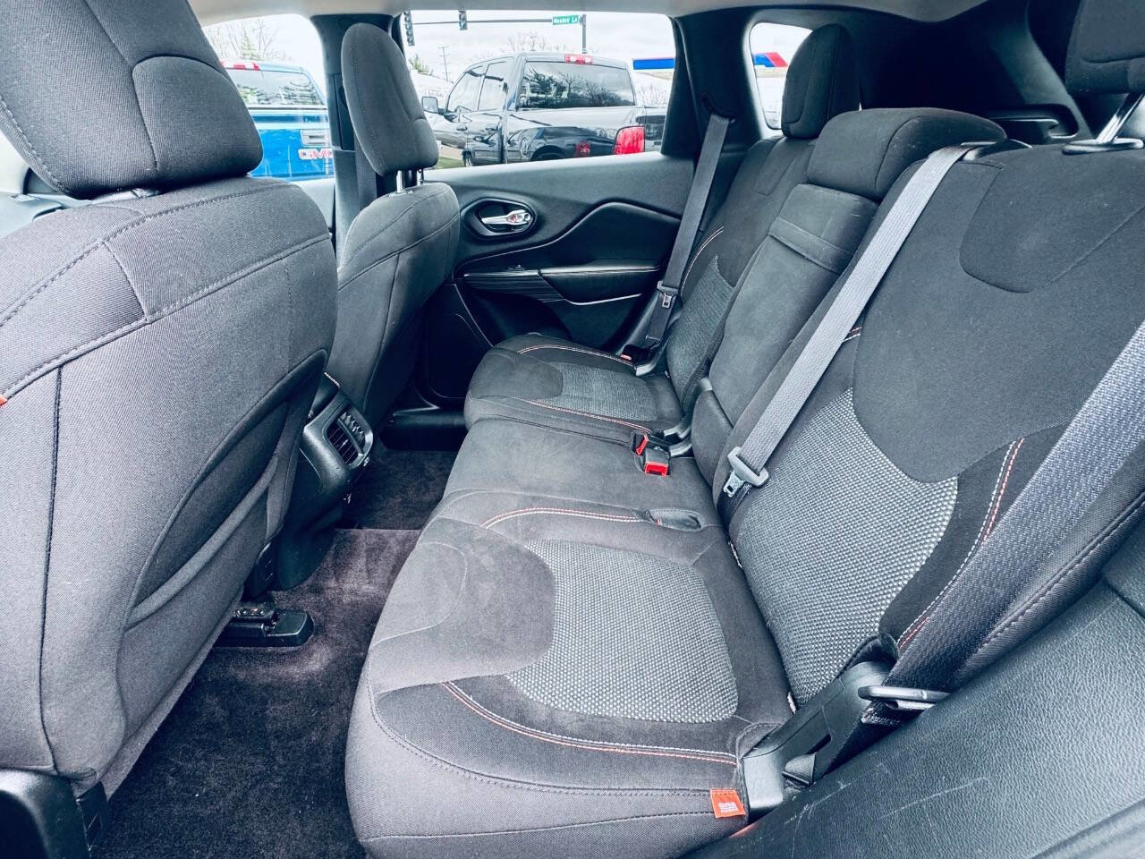 Used 2016 Jeep Cherokee 75th Anniversary image 16