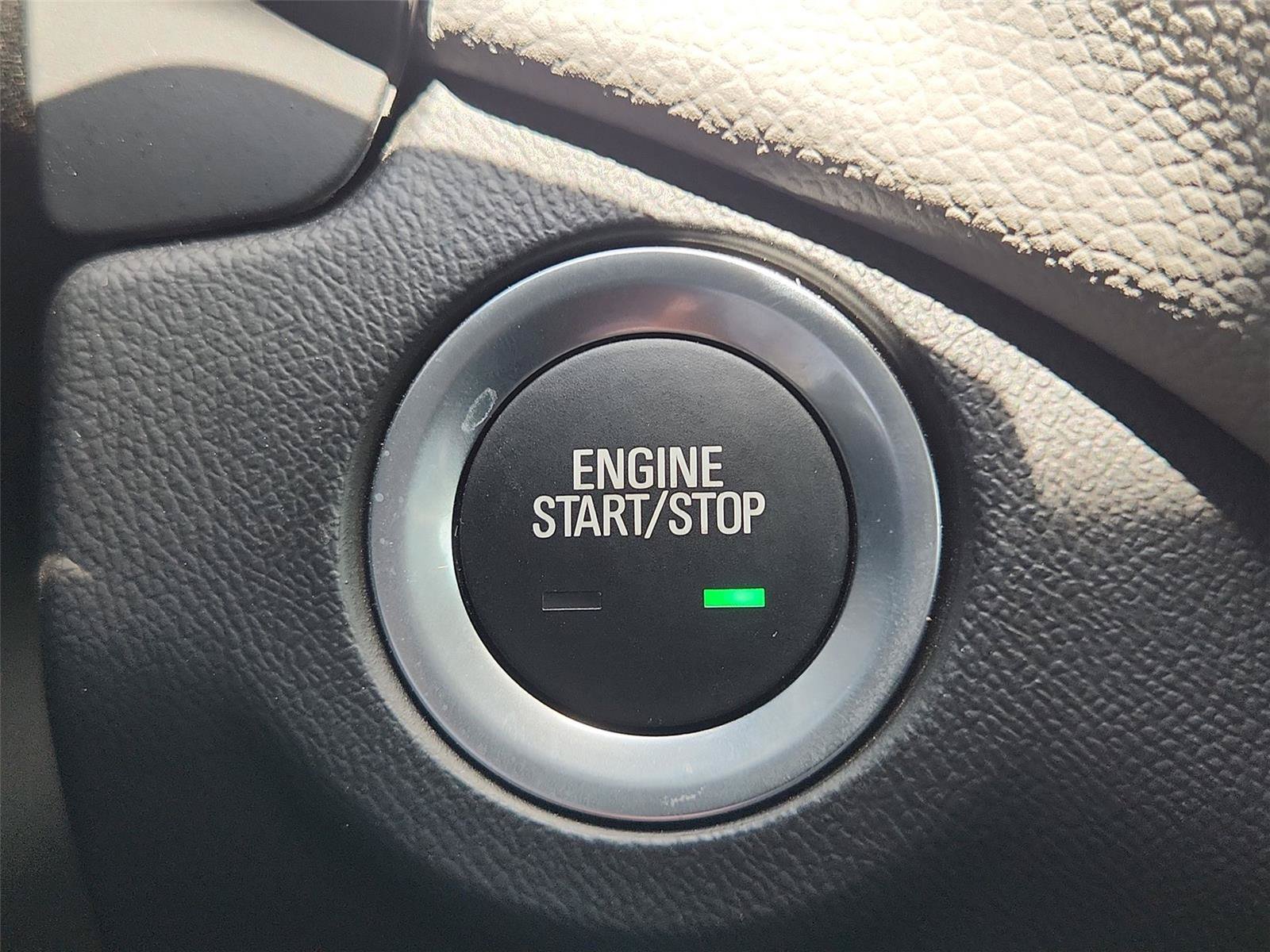 Used 2023 Chevrolet Equinox LS w/ LS Convenience Package FWD image 16