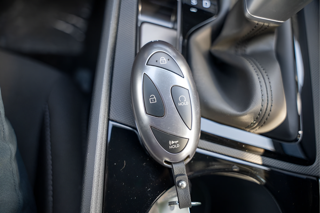 New 2025 Hyundai Elantra SEL FWD image 34