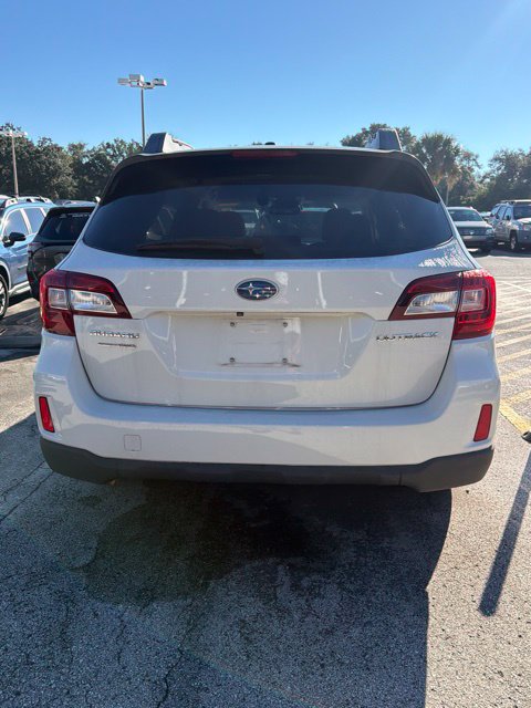Used 2015 Subaru Outback 2.5i Limited AWD/4WD image 3
