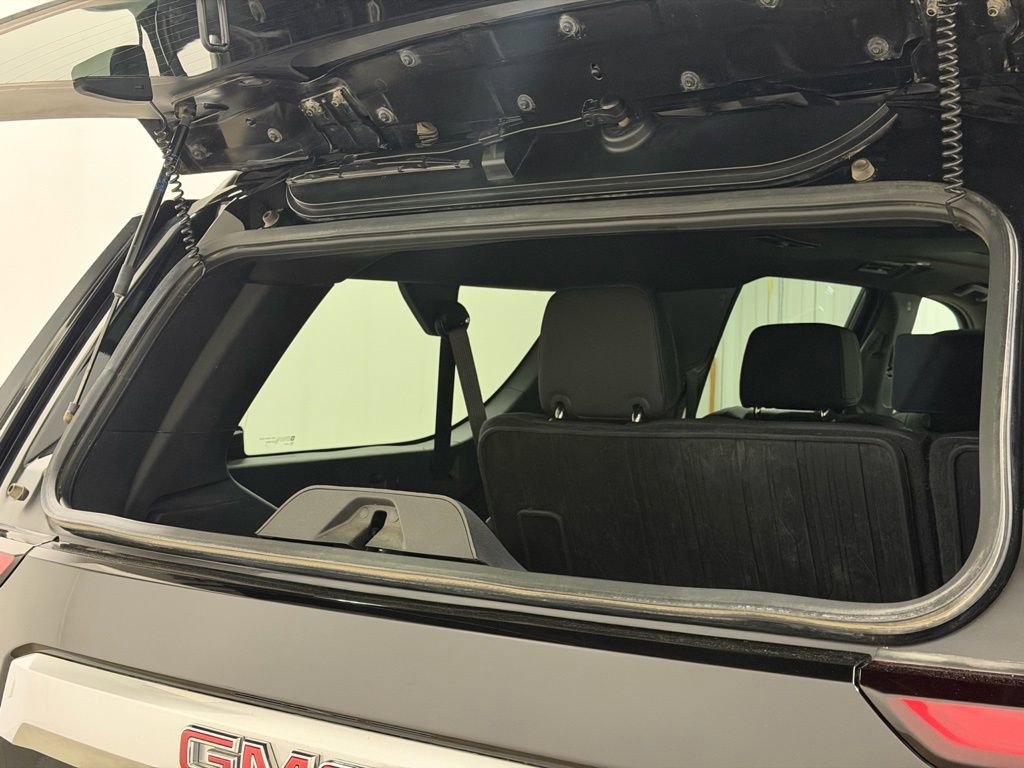 Certified 2024 GMC Yukon XL Denali w/ Denali Reserve Package image 17