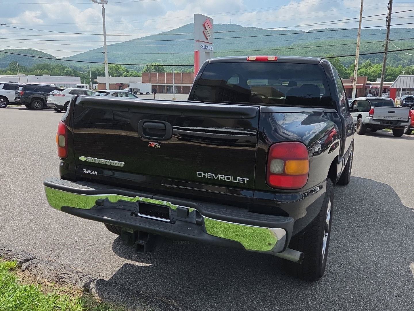 Used 2003 Chevrolet Silverado 1500 LS w/ Off-Road Package AWD/4WD image 4