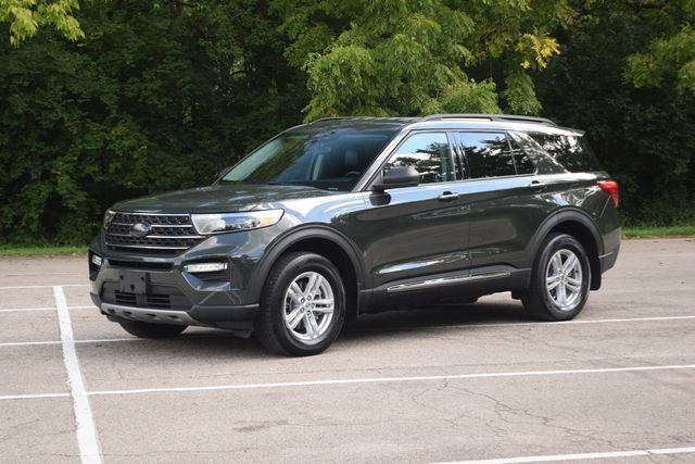 Used 2024 Ford Explorer XLT w/ Equipment Group 202A AWD/4WD image 22