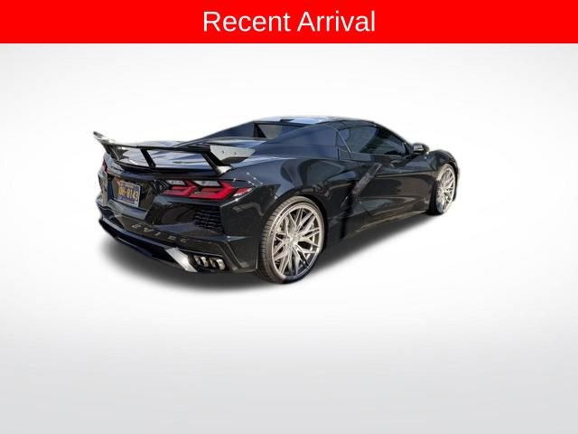 Used 2023 Chevrolet Corvette Stingray Premium Conv w/ Z51 Performance Package RWD image 3