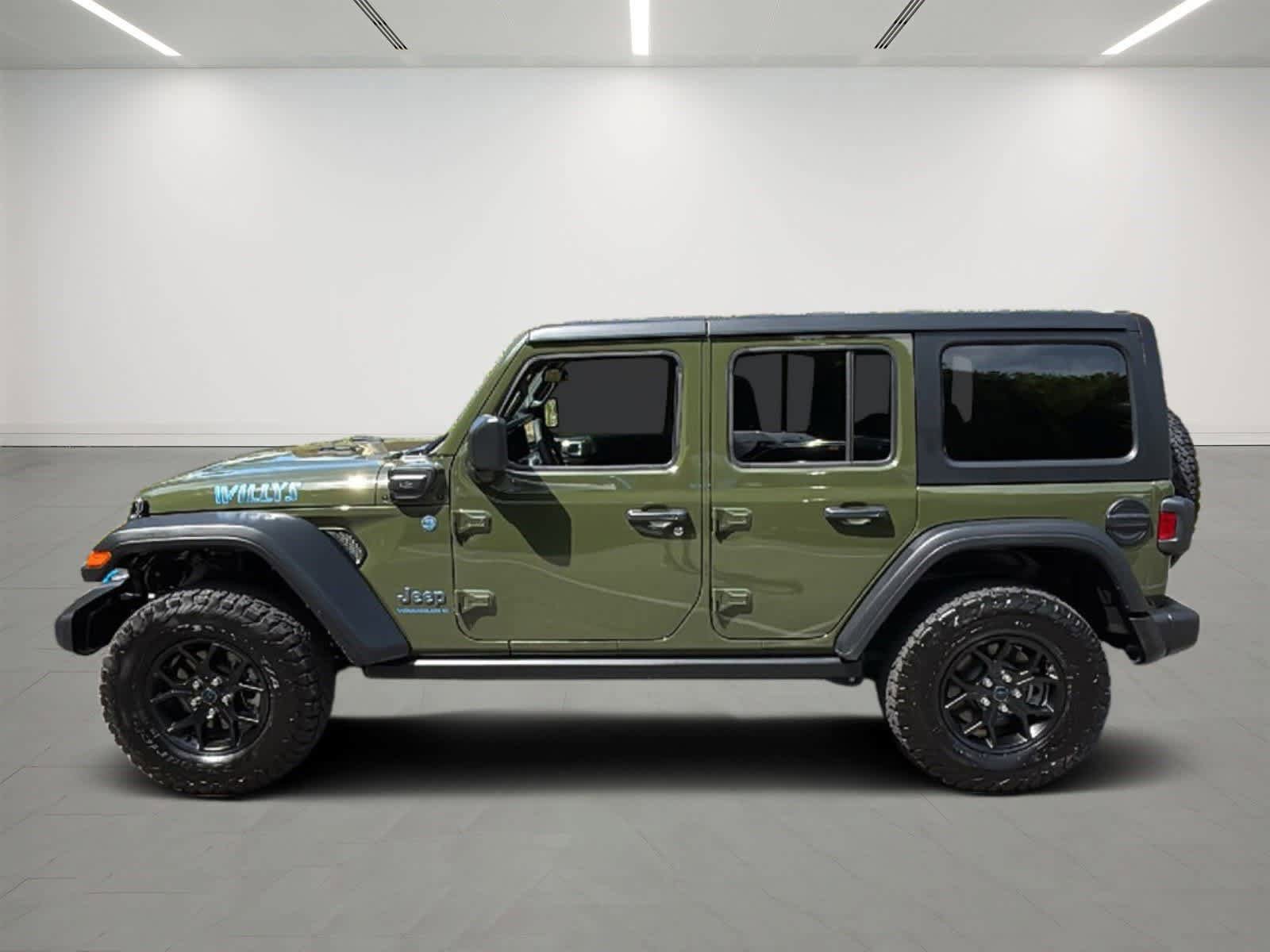 Used 2024 Jeep Wrangler Unlimited AWD/4WD image 2