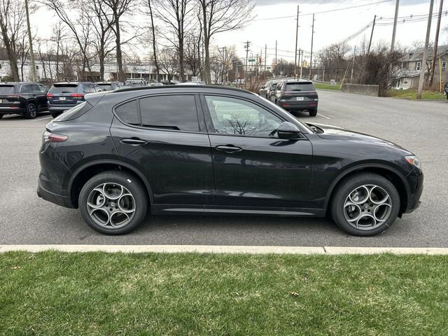 New 2026 Alfa Romeo Stelvio Sprint AWD/4WD image 9