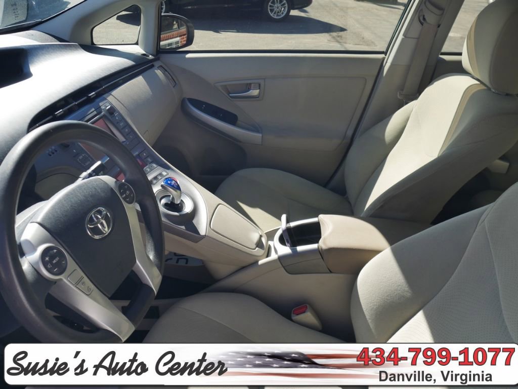 Used 2014 Toyota Prius Two FWD image 14