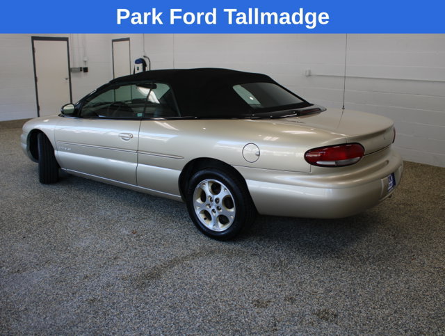 Used 2000 Chrysler Sebring JXI FWD image 2