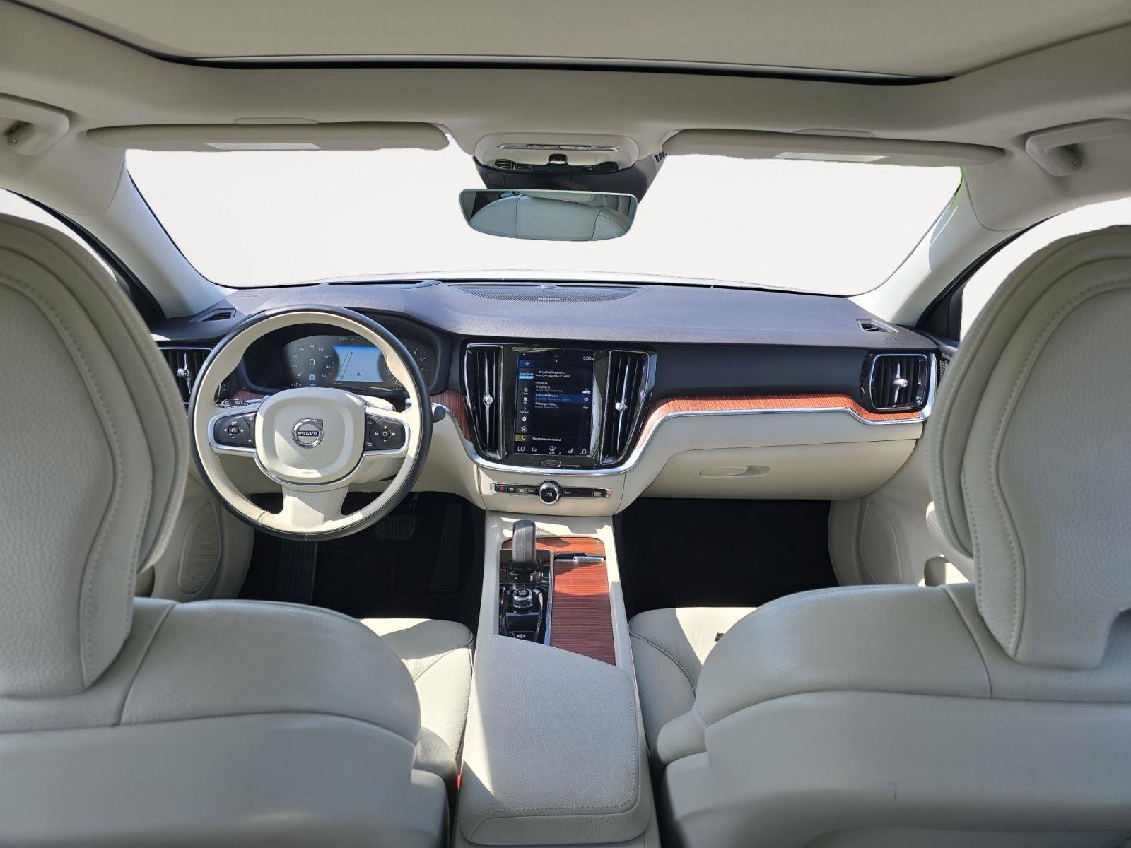 Used 2022 Volvo S60 B5 Momentum w/ Advanced Package image 16