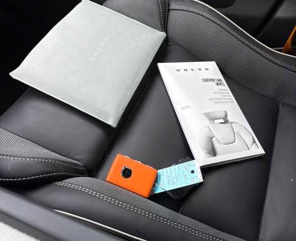 Used 2025 Volvo XC60 T8 Polestar w/ Protection Package Premier image 5