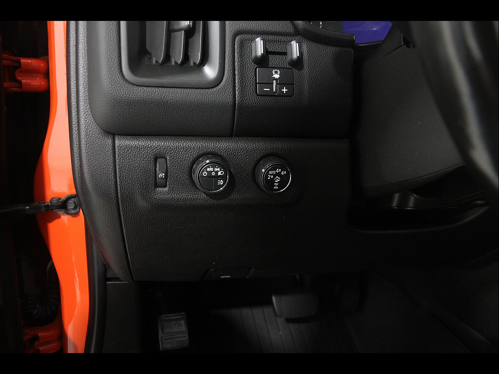 Certified 2019 Chevrolet Colorado ZR2 w/ ZR2 Dusk Special Edition AWD/4WD image 6