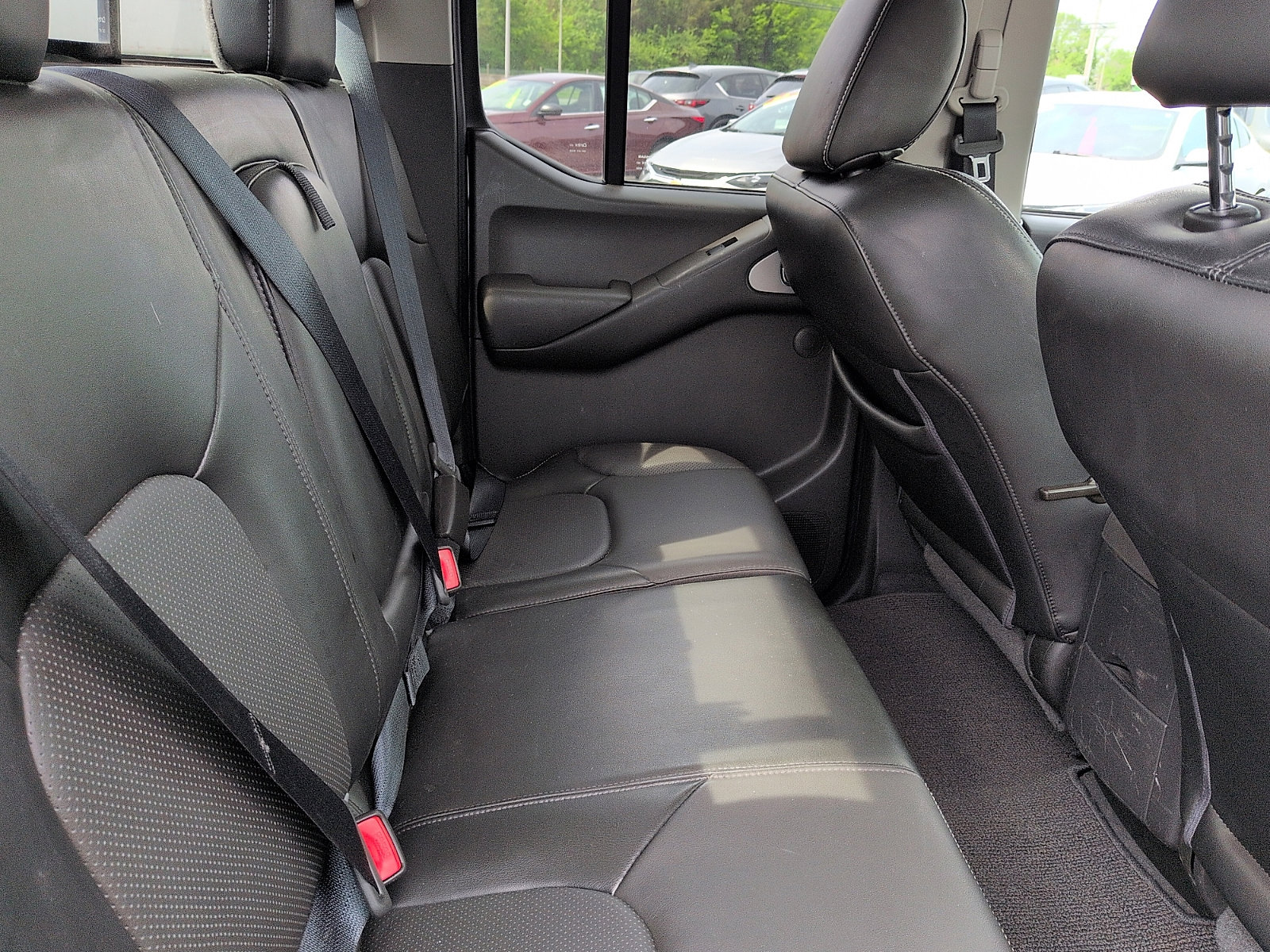 Used 2021 Nissan Frontier PRO-4X w/ Pro-4x Utility Package AWD/4WD image 8