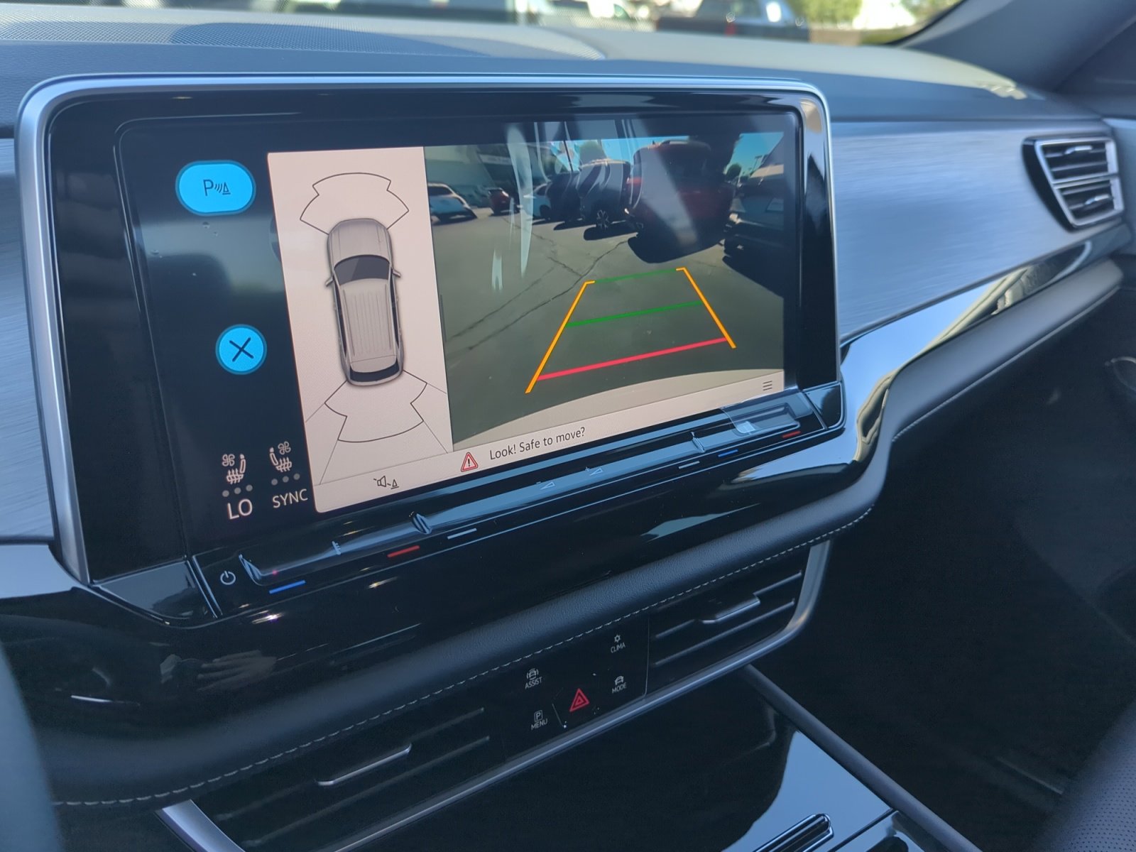 New 2026 Volkswagen Atlas Cross Sport SE image 27