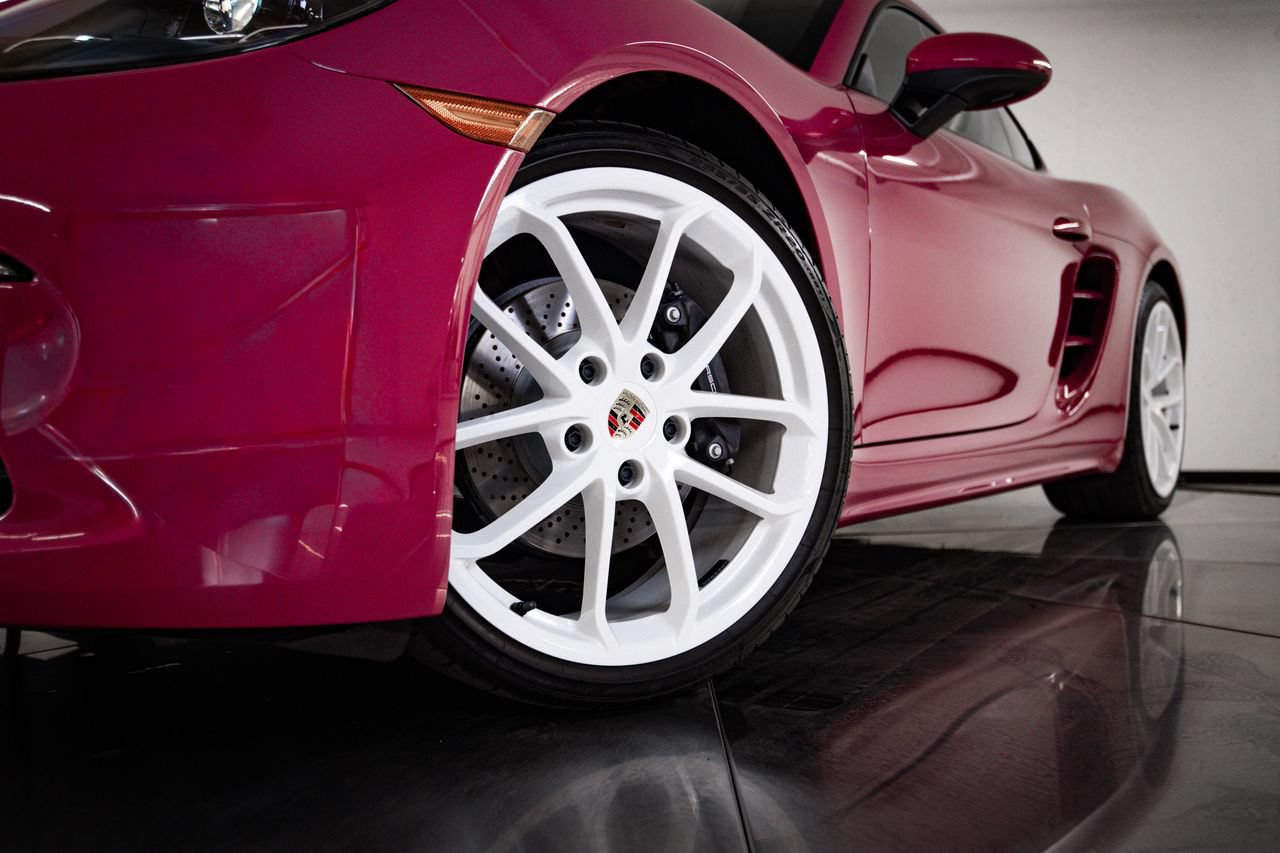 New 2025 Porsche 718 Cayman RWD image 12