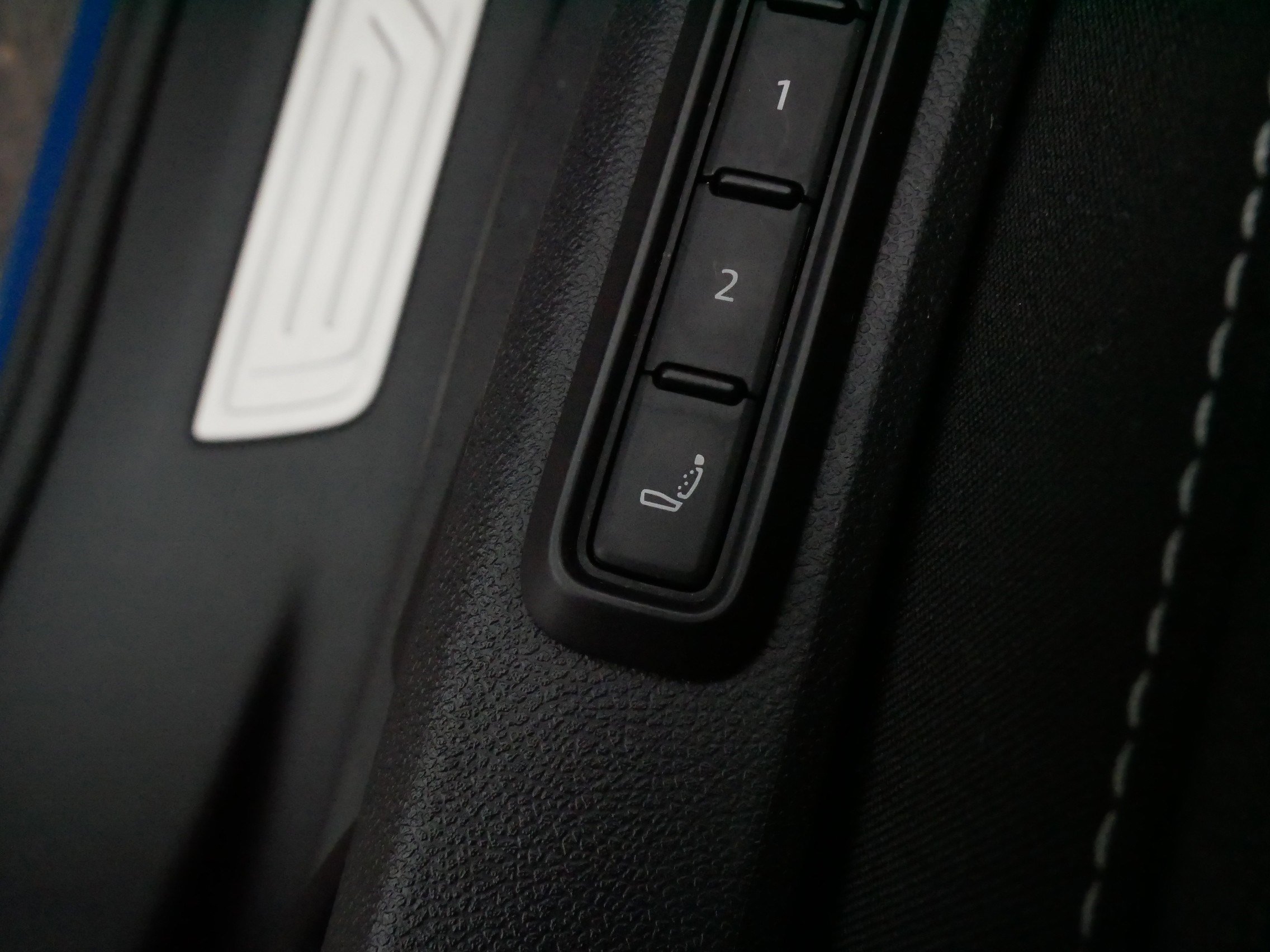 Certified 2025 Volkswagen Atlas SEL Premium R-Line AWD/4WD image 29