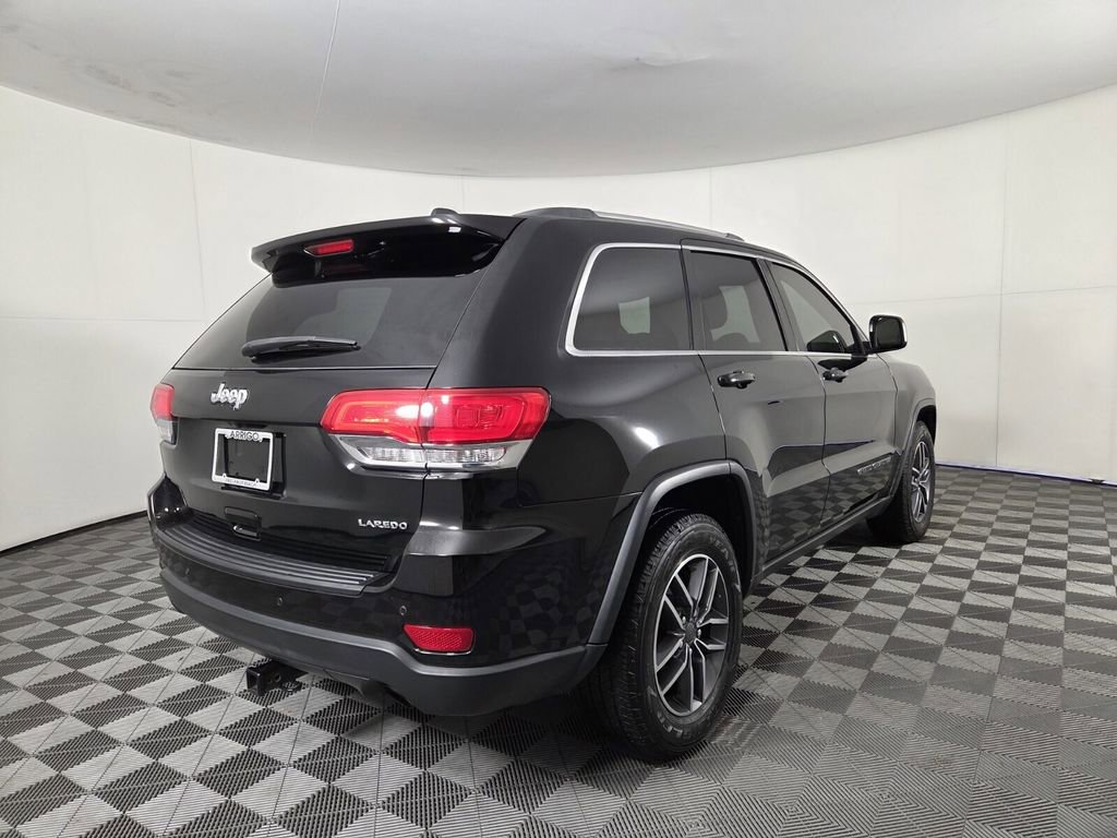 Certified 2019 Jeep Grand Cherokee Laredo w/ Laredo X Package image 5