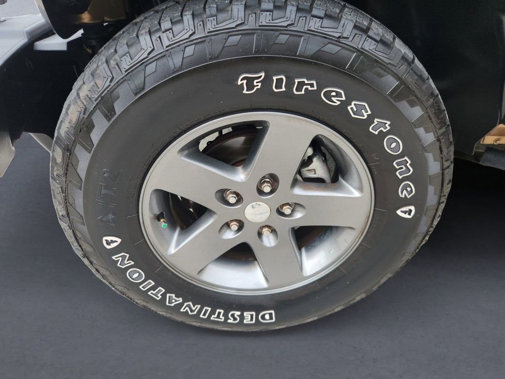 Used 2015 Jeep Wrangler Unlimited Sport image 8