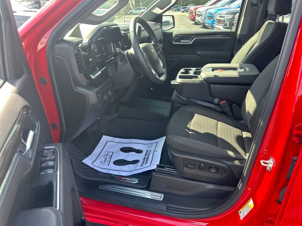 New 2025 Chevrolet Silverado 1500 LT image 10