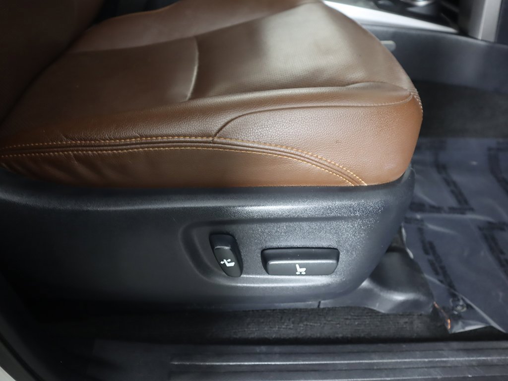 Used 2020 Toyota 4Runner Limited image 32