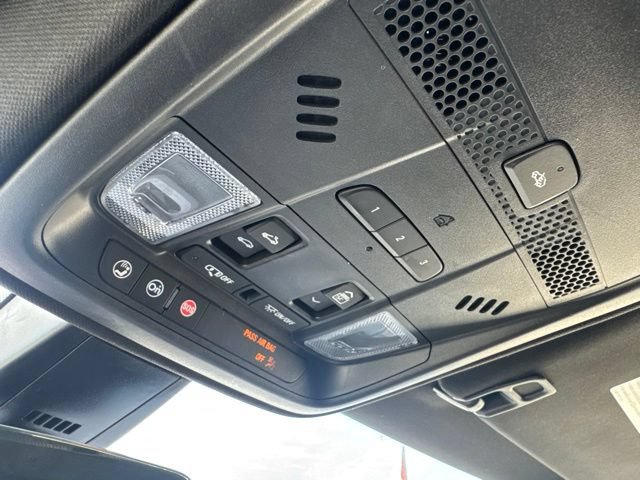 Used 2025 Cadillac XT5 Premium Luxury AWD/4WD image 32