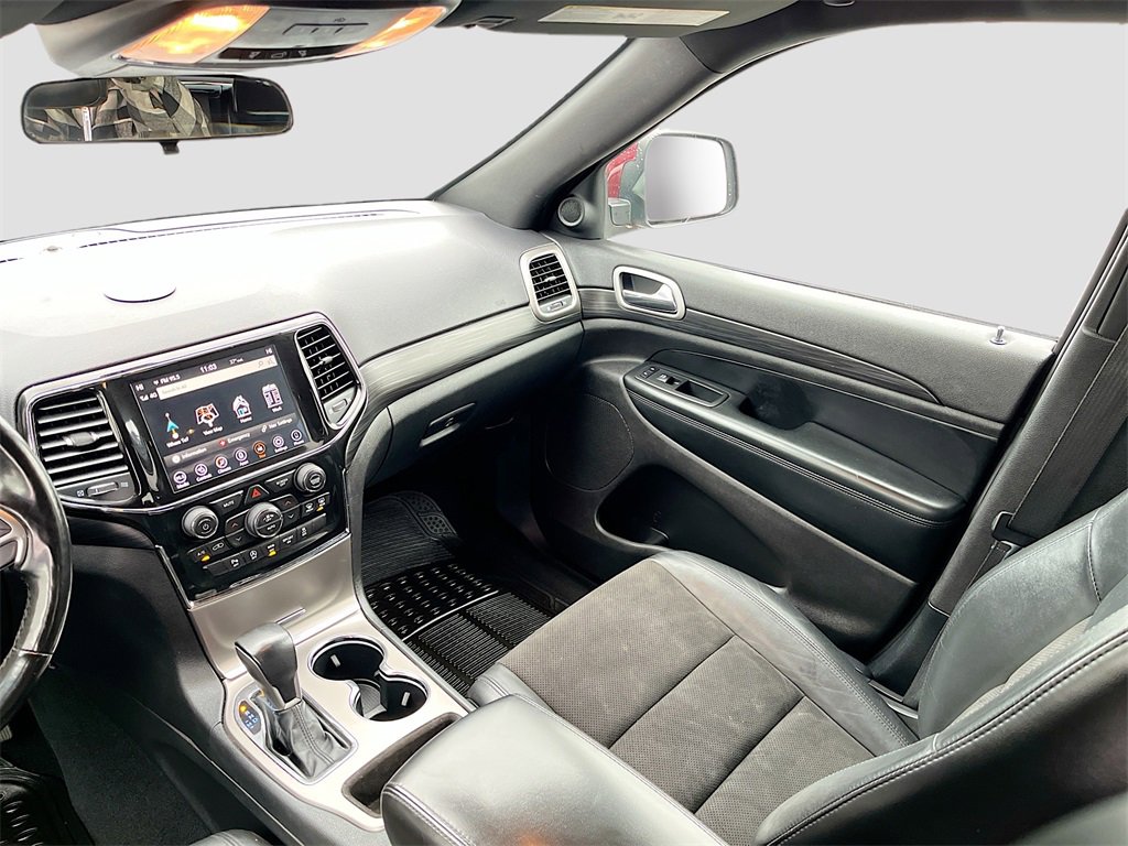 Used 2021 Jeep Grand Cherokee Laredo X image 23
