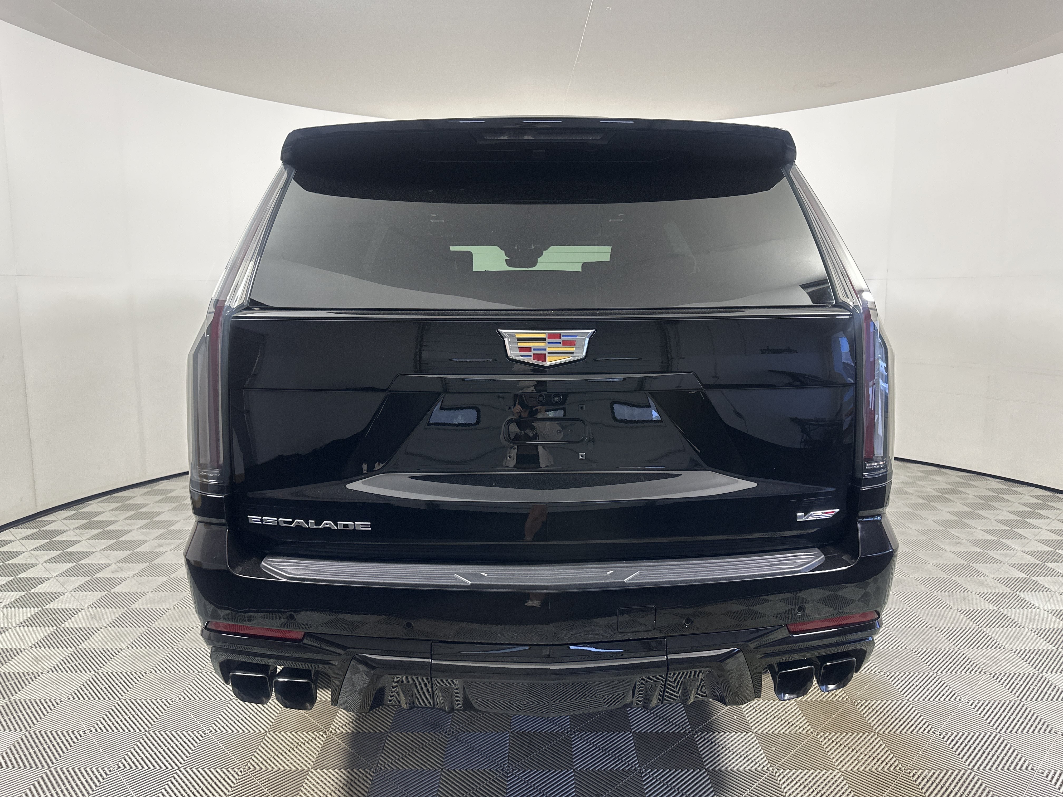 Used 2025 Cadillac Escalade V AWD/4WD image 6