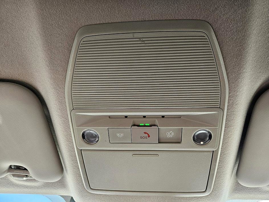 New 2026 Nissan Kicks SR image 21