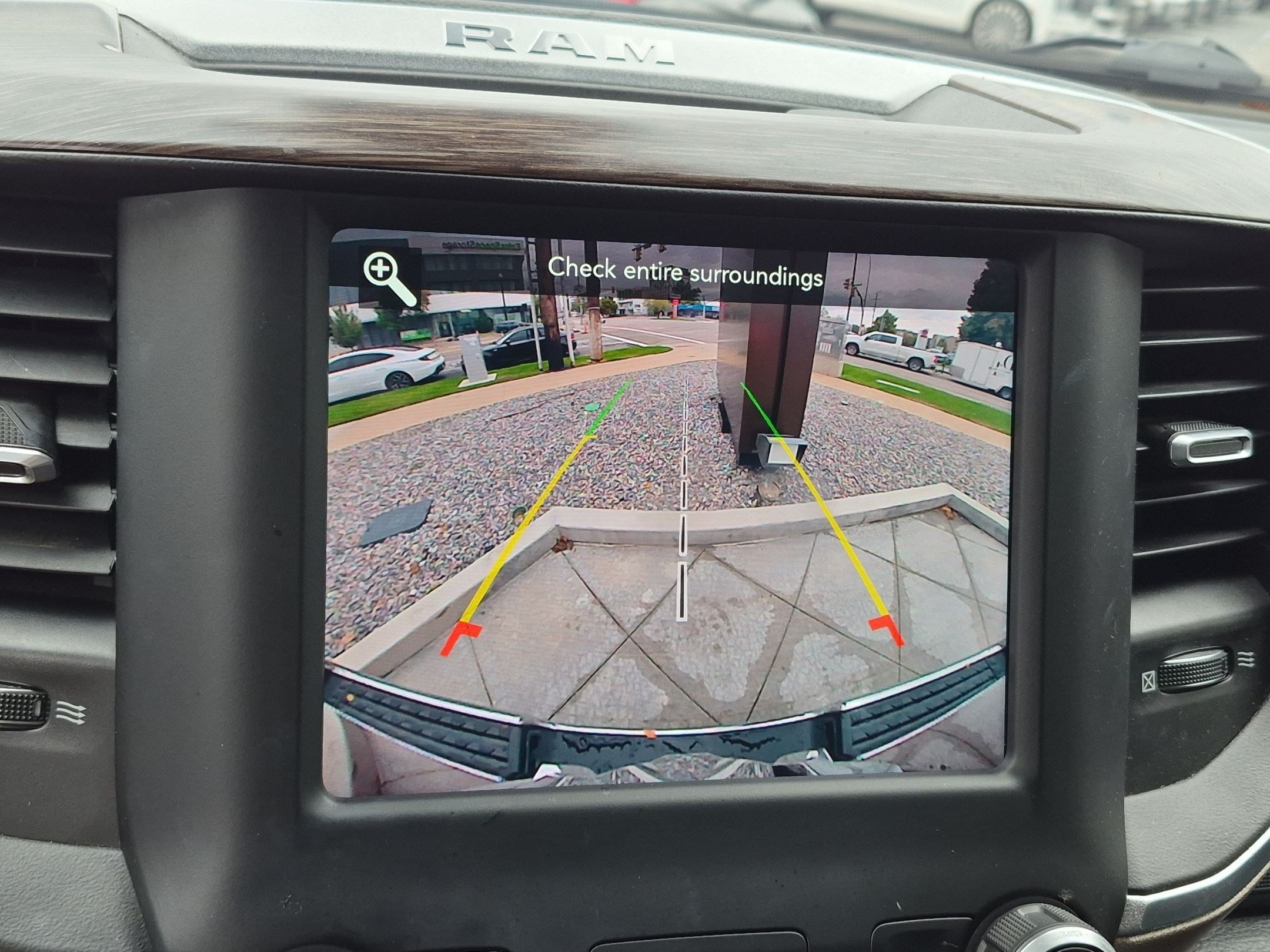 Used 2020 RAM 1500 Laramie AWD/4WD image 23