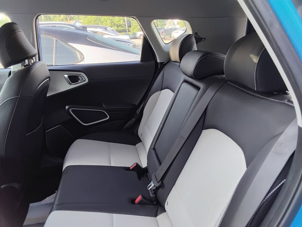 Used 2024 Kia Soul GT-Line FWD image 11