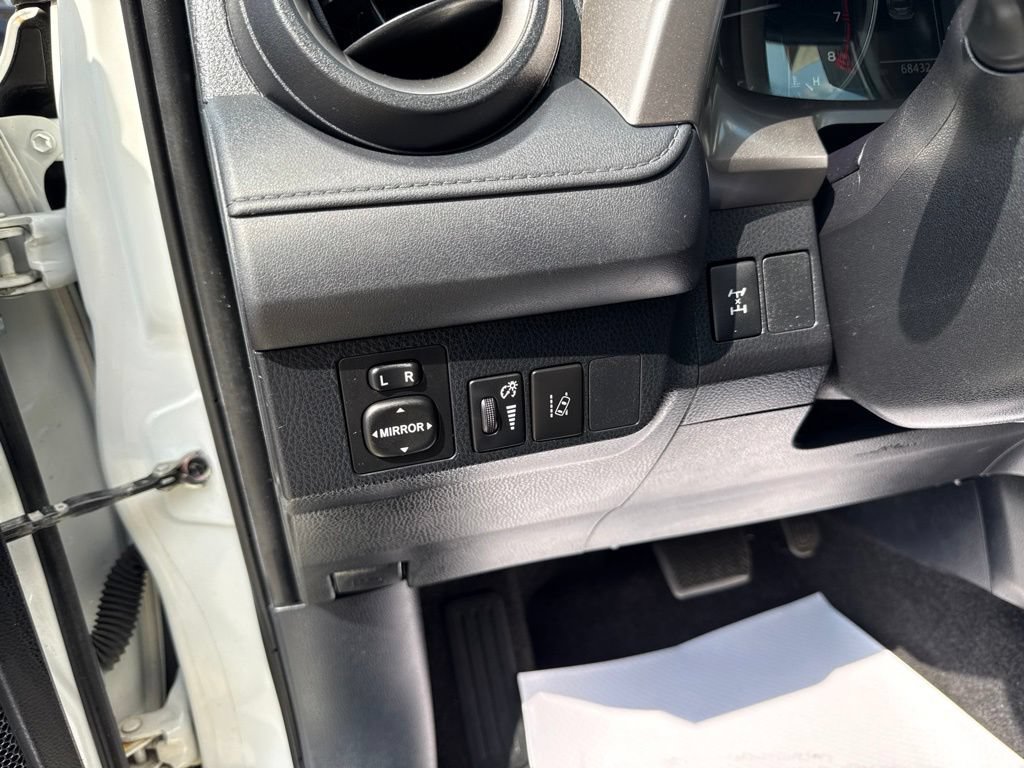 Used 2018 Toyota RAV4 LE w/ All Weather Liner Package AWD/4WD image 26