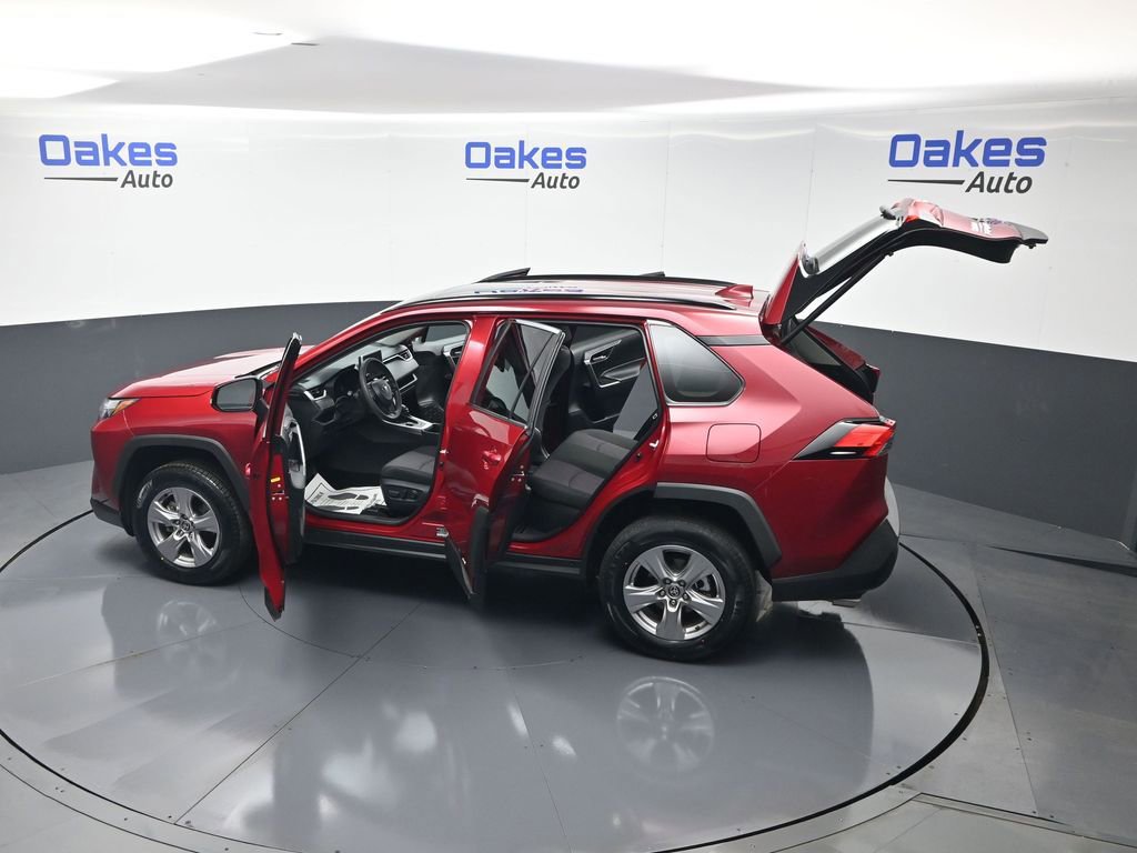 Used 2025 Toyota RAV4 XLE w/ Convenience Package image 61