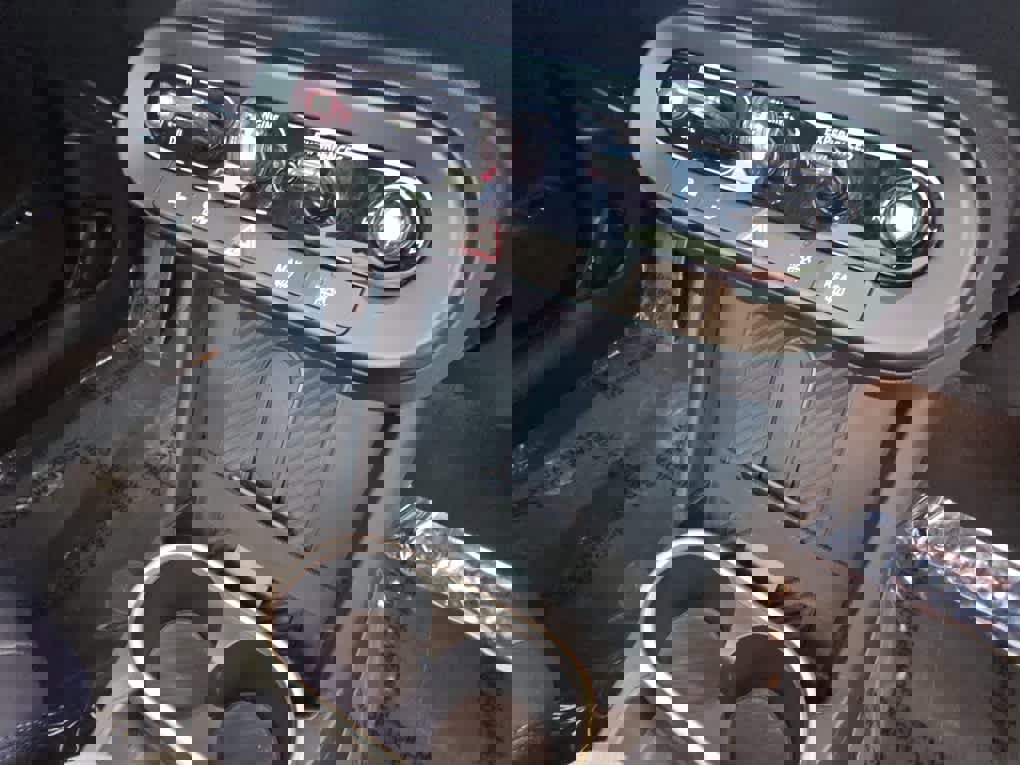 Certified 2025 MINI Cooper S image 26