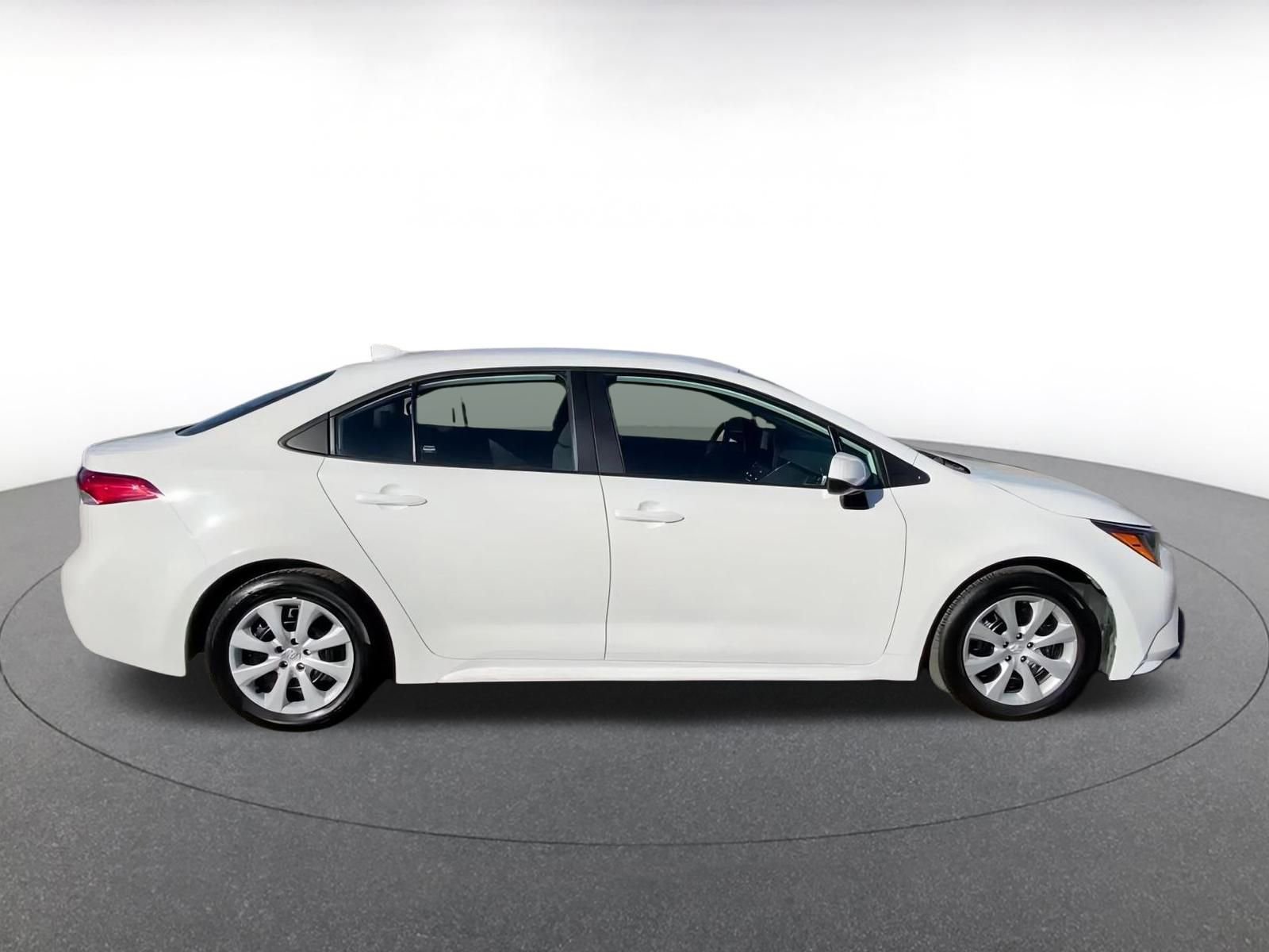 Used 2024 Toyota Corolla LE image 16