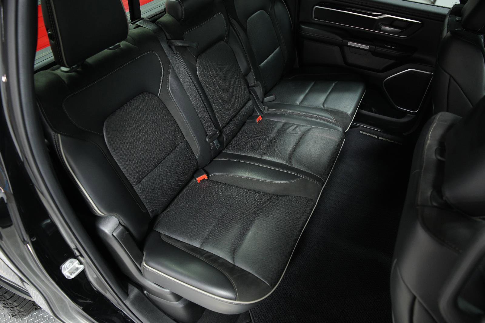 Used 2019 RAM 1500 Laramie w/ Sport Appearance Package image 14