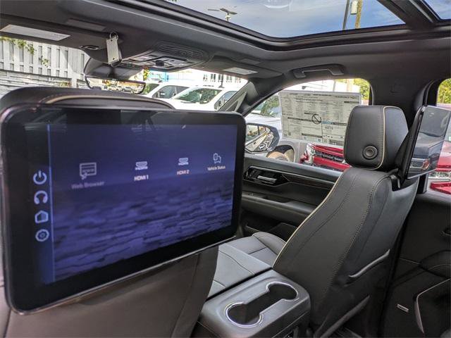 New 2026 Chevrolet Suburban Premier image 27