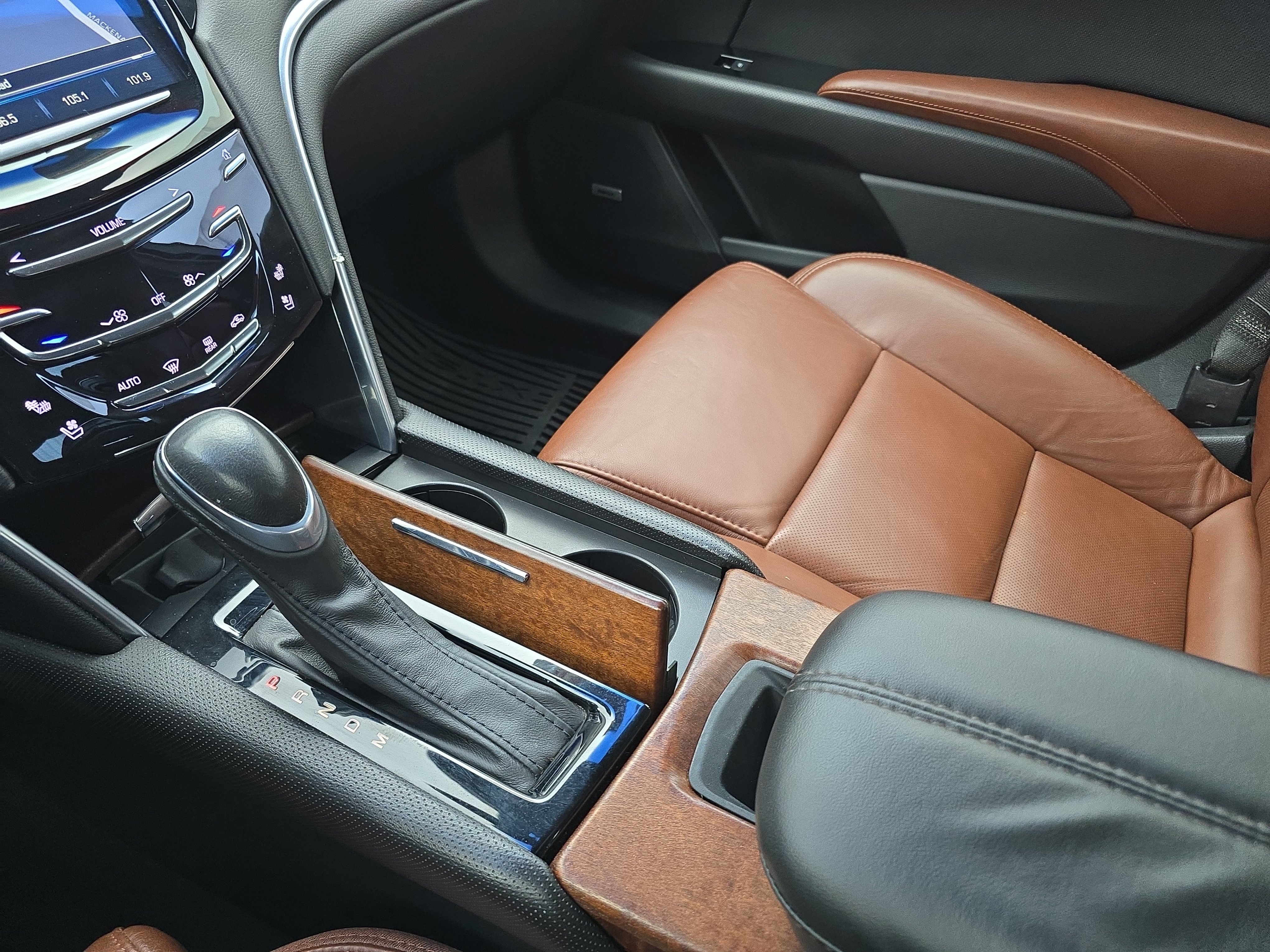 Used 2016 Cadillac XTS Luxury w/ Driver Awareness Package image 24