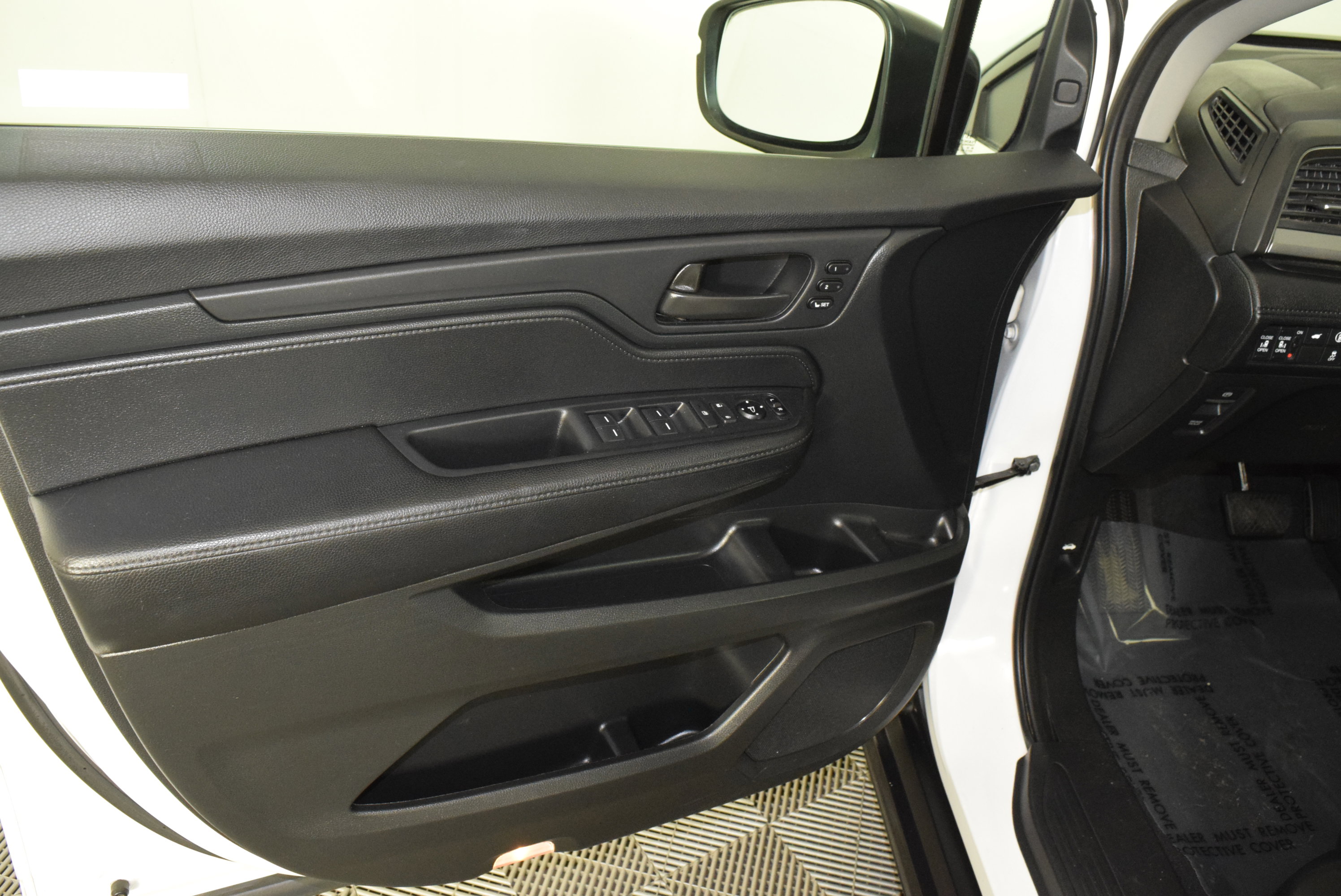 Used 2023 Honda Odyssey EX-L image 35