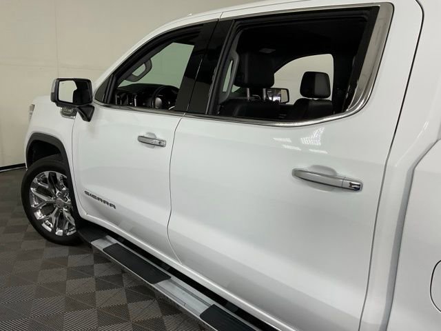 Used 2022 GMC Sierra 1500 SLT w/ SLT Premium Plus Package AWD/4WD image 40