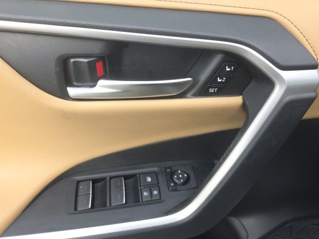 Used 2024 Toyota RAV4 Limited image 14