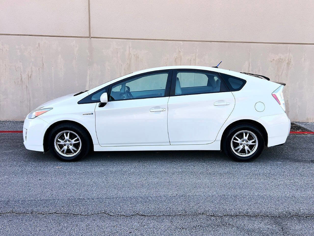 Used 2010 Toyota Prius Five image 19