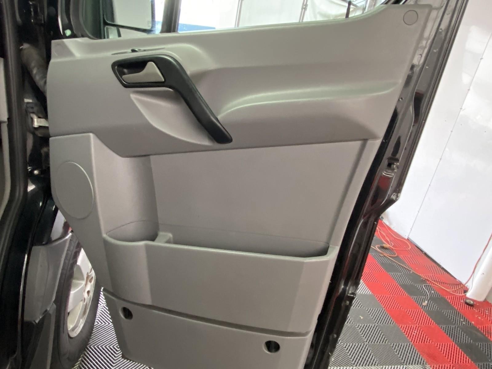 Used 2010 Mercedes-Benz Sprinter 2500 image 7