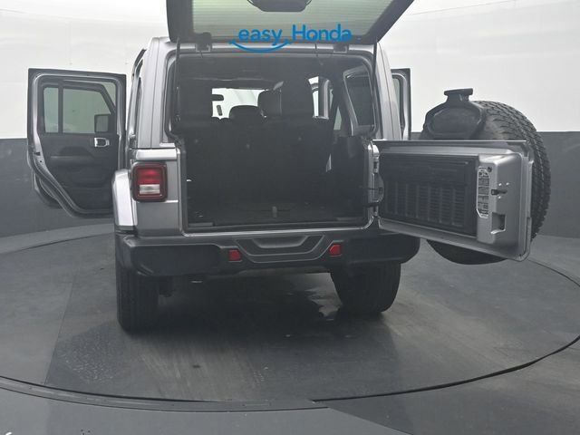 Used 2019 Jeep Wrangler Unlimited Sahara w/ Cold Weather Group image 40