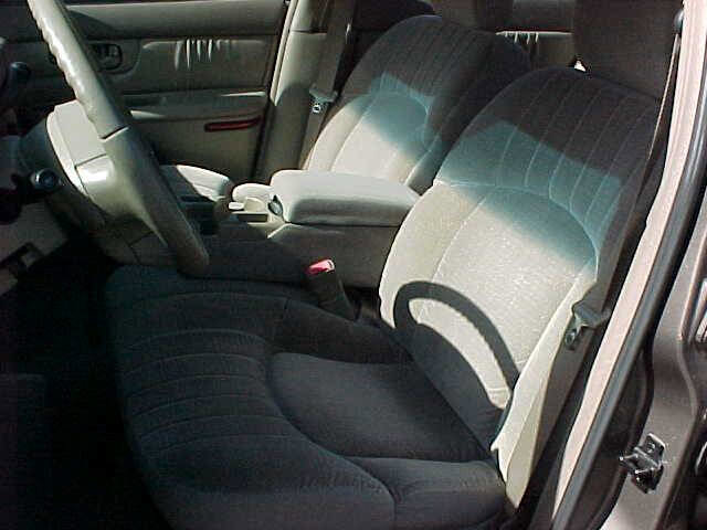 Used 2004 Buick Century Custom image 18
