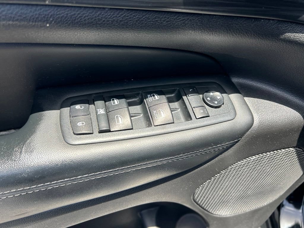 Used 2021 Jeep Grand Cherokee Laredo RWD image 35