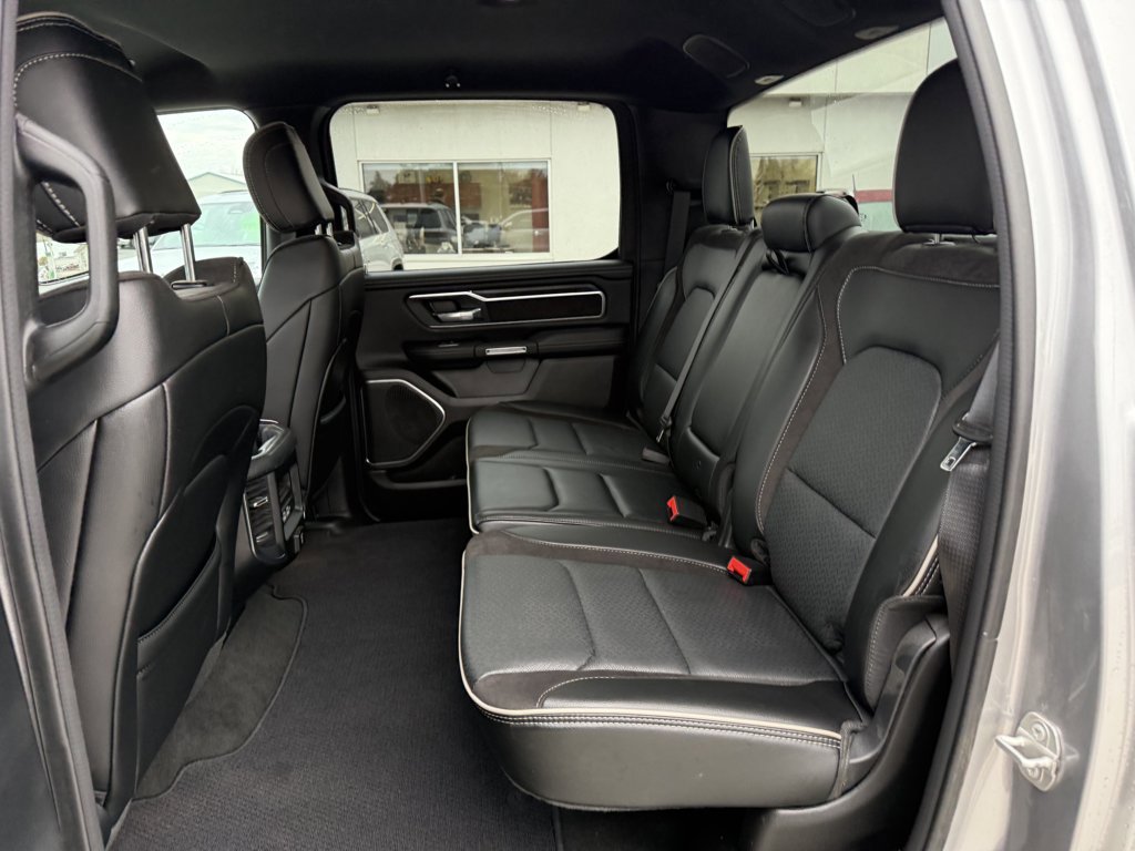 Used 2024 RAM 1500 Laramie image 13
