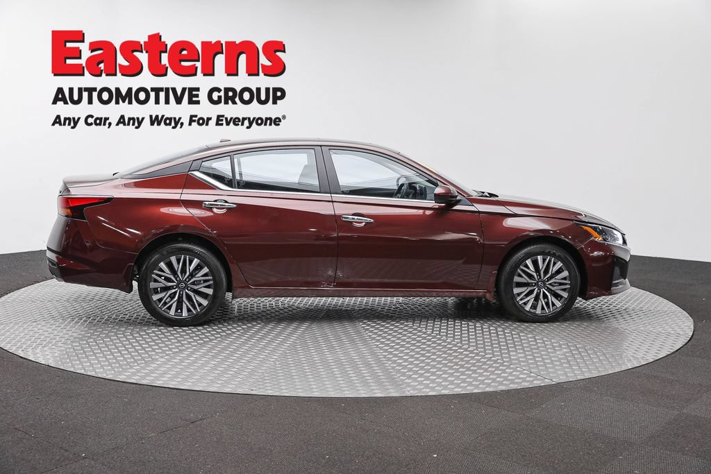 Used 2024 Nissan Altima 2.5 SV w/ SV Premium Package AWD/4WD image 5