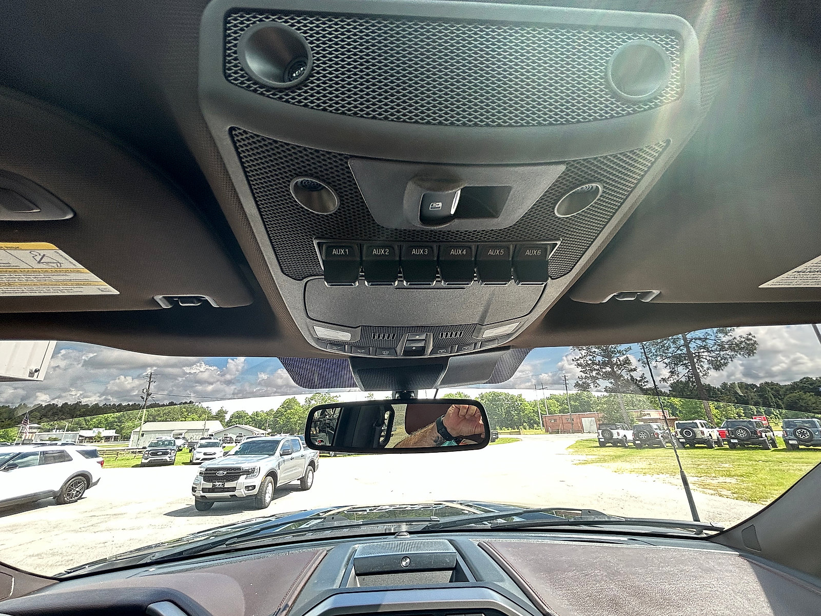 Used 2022 Ford F250 King Ranch w/ King Ranch Ultimate Package AWD/4WD image 12