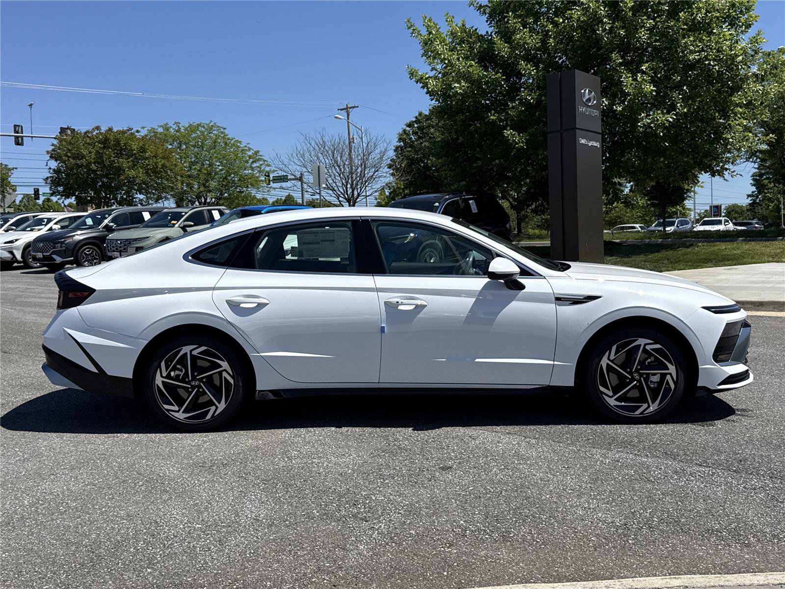 New 2026 Hyundai Sonata SEL FWD image 3
