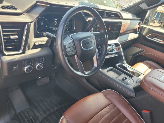 Used 2024 GMC Sierra 2500 Denali Ultimate AWD/4WD image 9