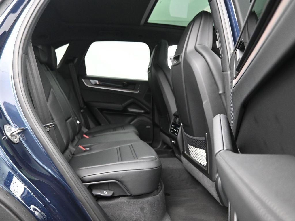 New 2025 Porsche Cayenne E-Hybrid image 21
